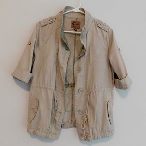 Lightweight 3/4 Length Sleeve Jacket